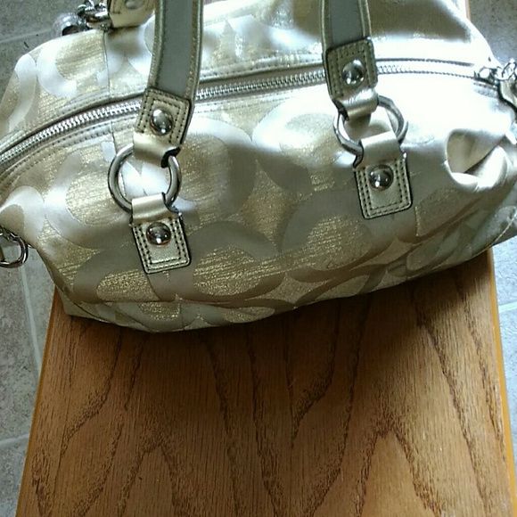 Coach Signature Poppy Lured Duffle Satchel Bag - Picture 3 of 4